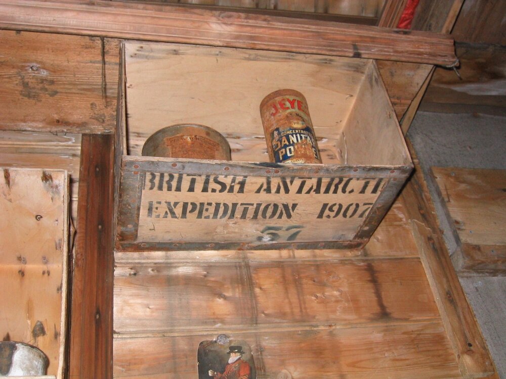 2003 K440 at Shackleton's 'Nimrod' hut, interior - Survey of box types (006)