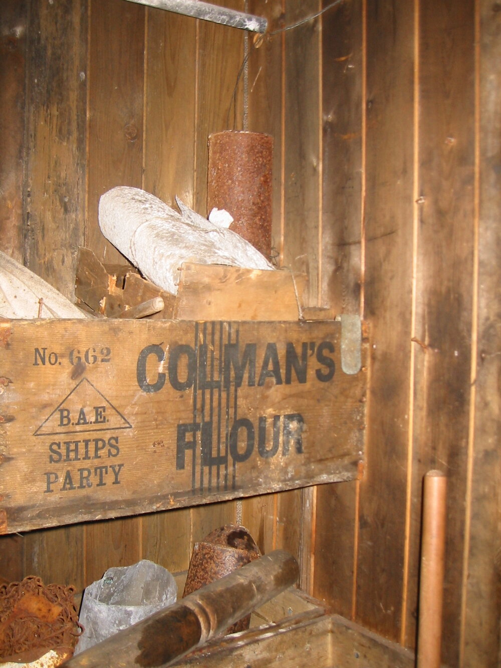 2002 Scott's 'Terra Nova' hut, interior survey image - Cold Porch (005)
