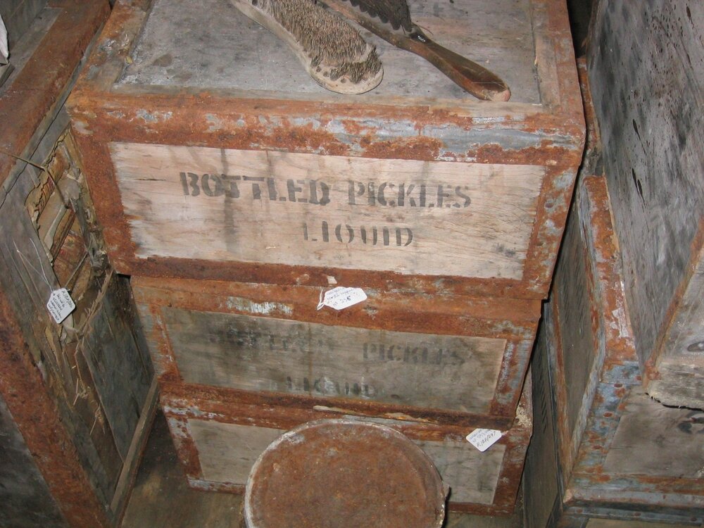 2003 K440 at Shackleton's 'Nimrod' hut, interior - Survey of box types (026)