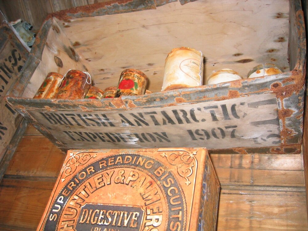 2003 K440 at Shackleton's 'Nimrod' hut, interior - Survey of box types (029)