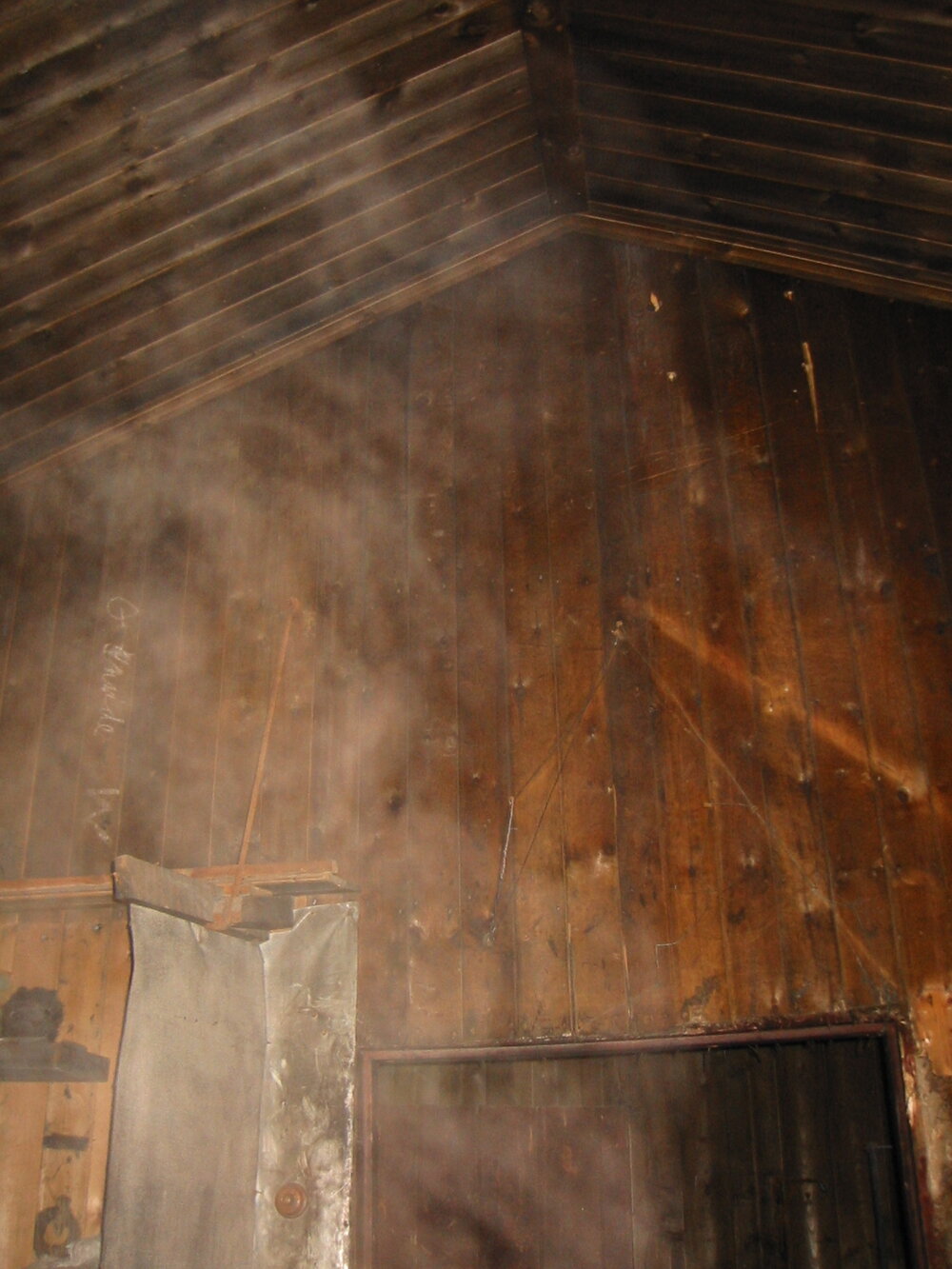 2002 Scott's 'Terra Nova' hut, interior survey image - Messdeck (001)