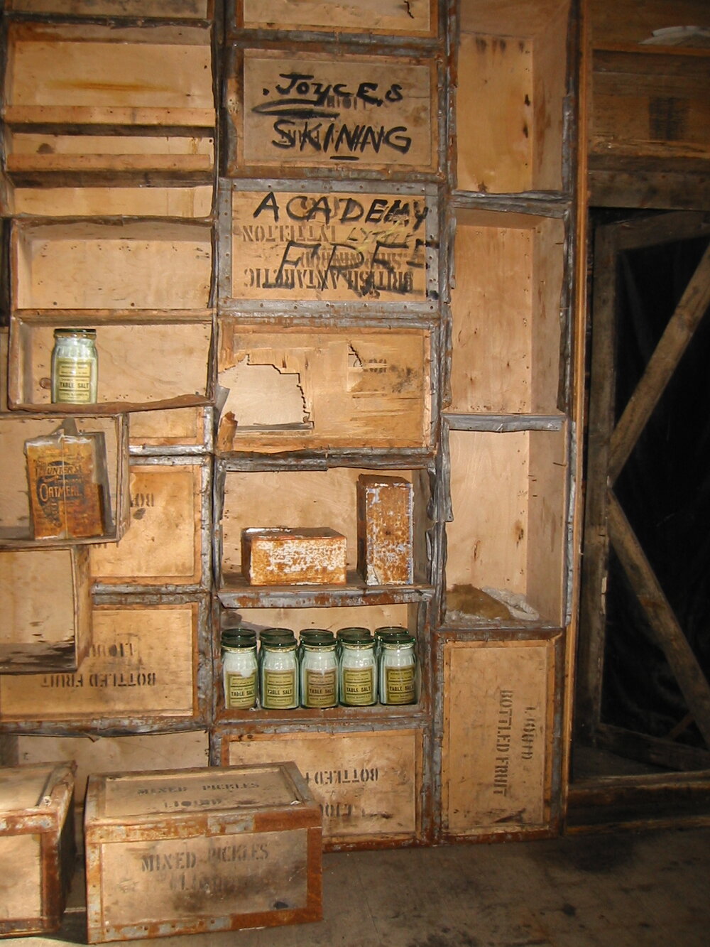 2002 K440B to Shackleton's 'Nimrod' hut, interior - Shelves outside Darkroom
