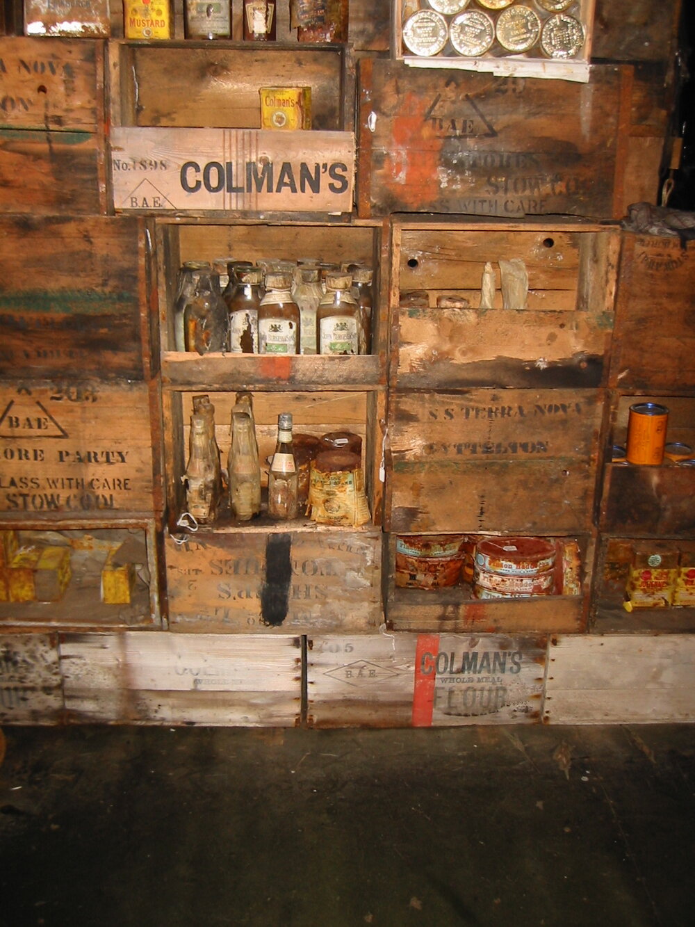 2002 Scott's 'Terra Nova' hut, interior survey image - Messdeck (021)