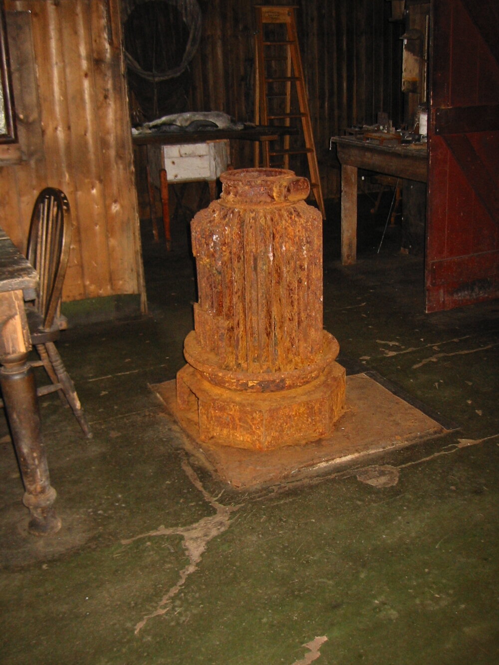 2002 Scott's 'Terra Nova' hut, interior survey image - Wardroom (001)