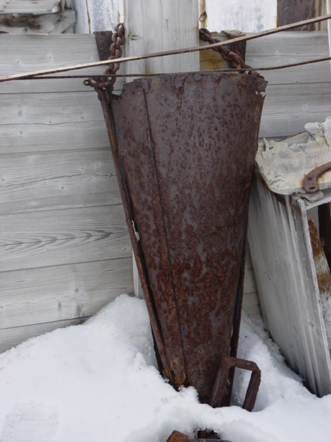 2004-05 Shackleton's 'Nimrod' hut dredge