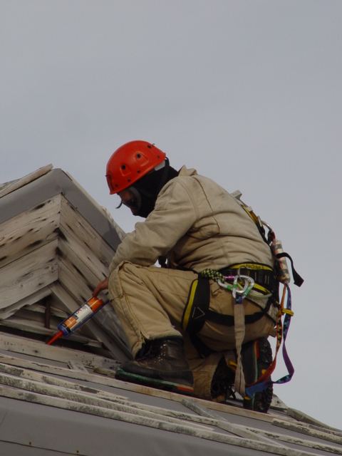 2004-05 Shackleton's 'Nimrod' hut , roof (006)