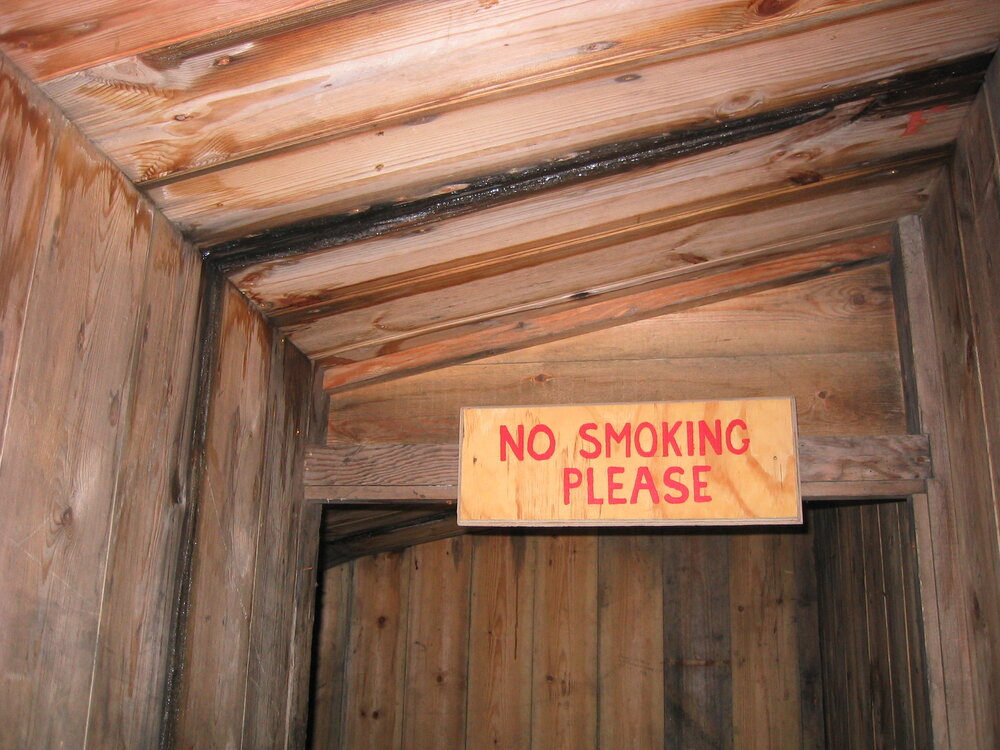 2004-05 Scott's 'Discovery' hut, interior (004)