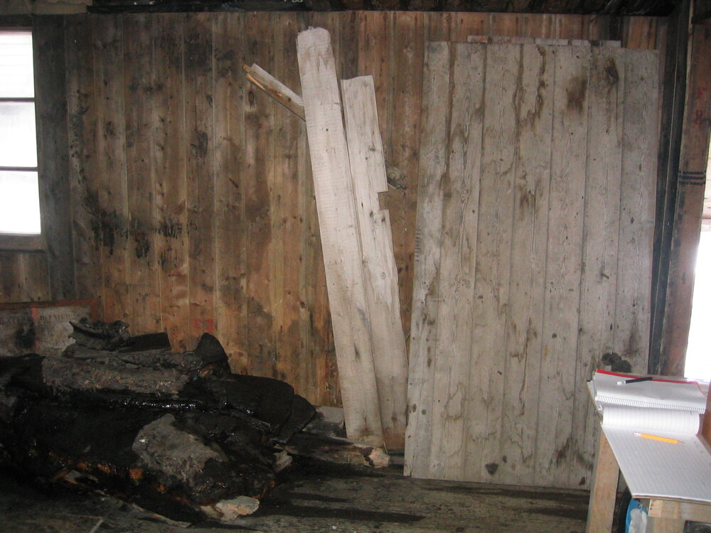2004-05 Scott's 'Discovery' hut, interior (026)