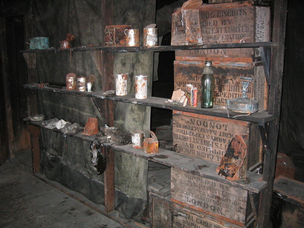 2004-05 Scott's 'Discovery' hut, interior (045)
