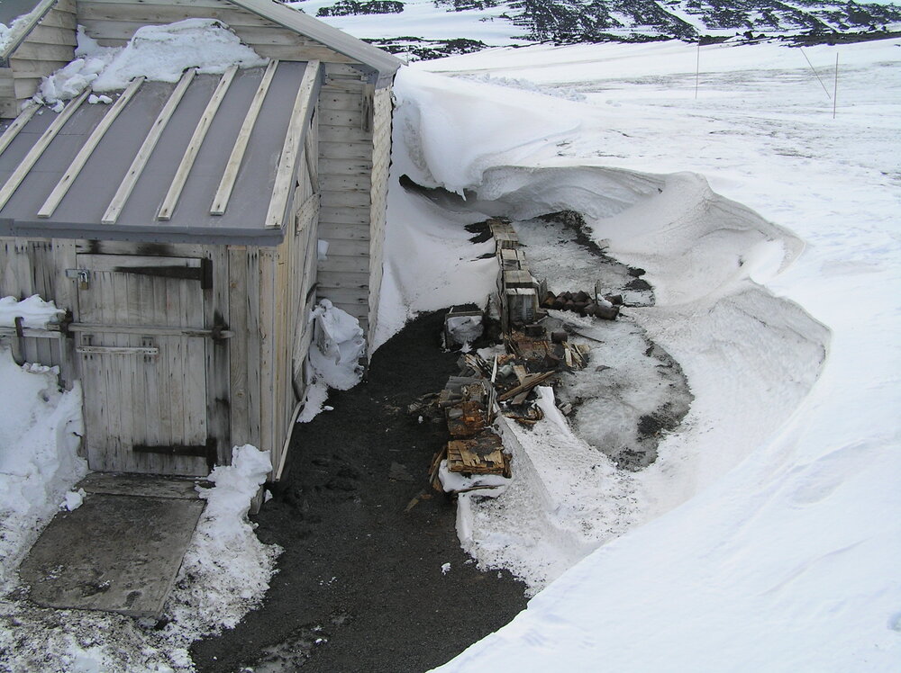2007-08 Bowers' Annexe at Scott's 'Terra Nova' Hut pre snow removal