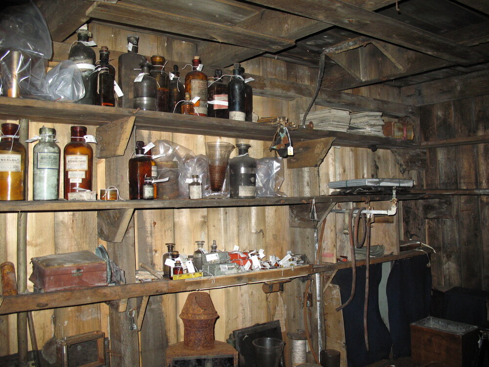 2007 K170, Scott's 'Terra Nova' Hut - Ponting's darkroom (005)