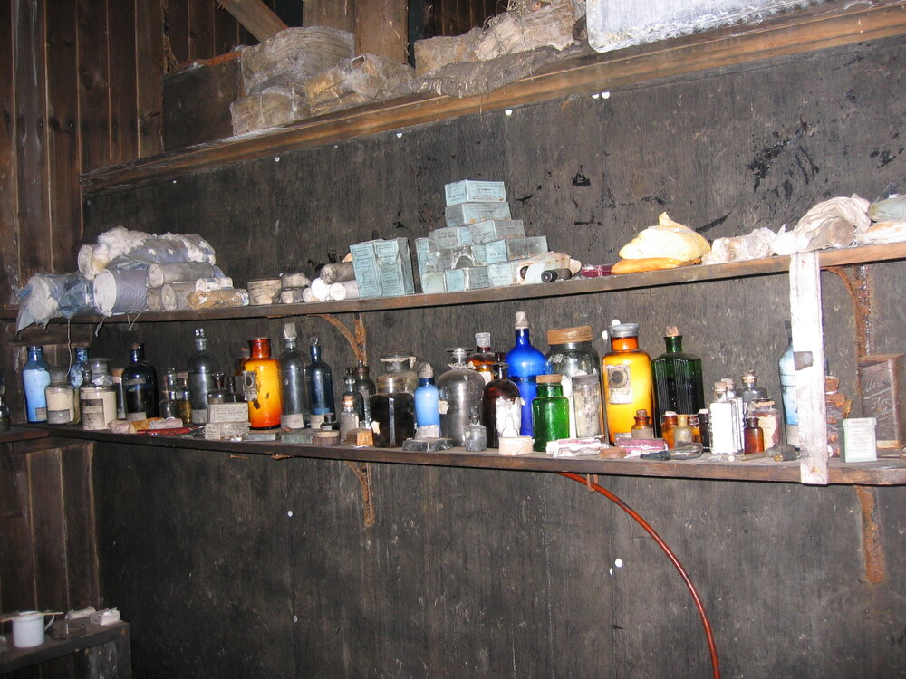 2007 K170, Scott's 'Terra Nova' Hut - Medicines and shelving