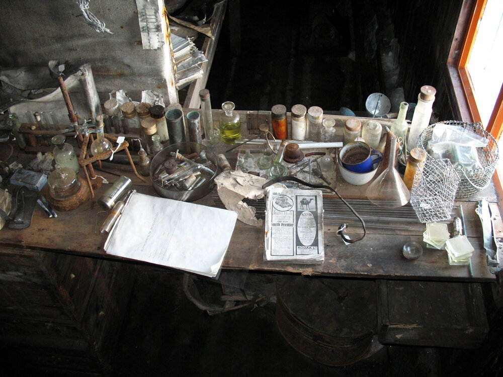 2007 K170, Scott's 'Terra Nova' Hut - Biology equipment and bench