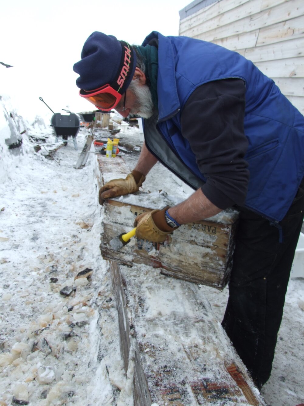 Neville Ritchie excavating Bowers' Annexe