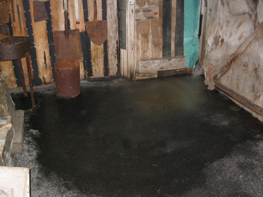2004-05 Scott's 'Terra Nova' hut, Cape Evans, flood damage (12)