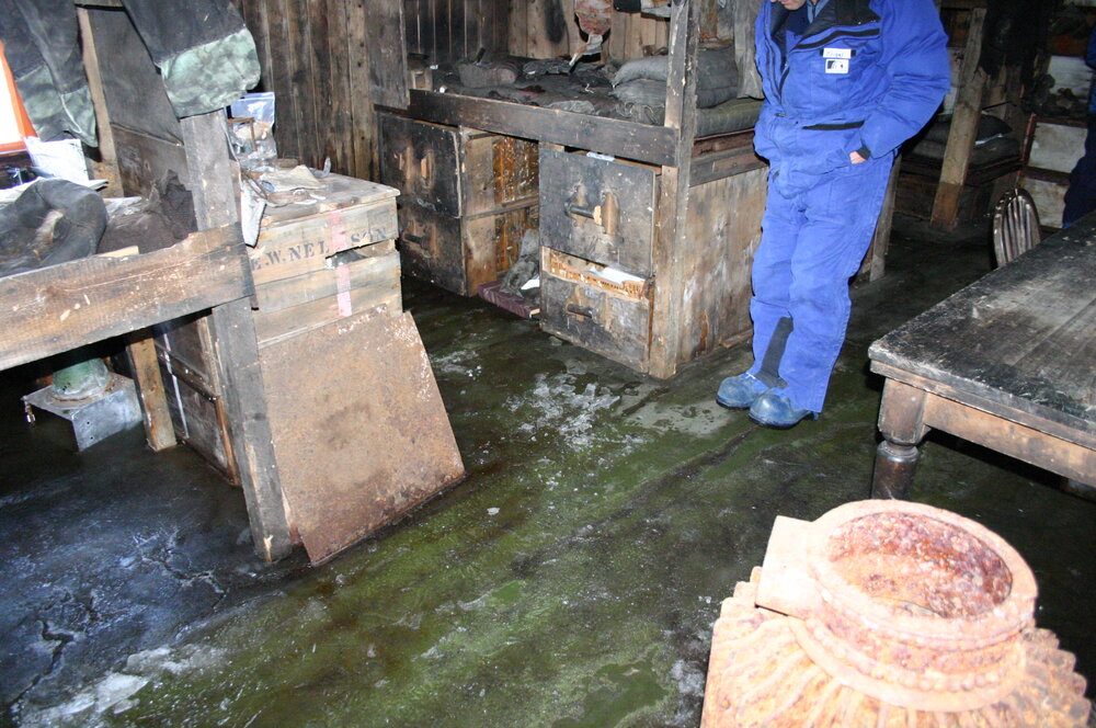 2004-05 Scott's 'Terra Nova' hut, Cape Evans, Interior (07)