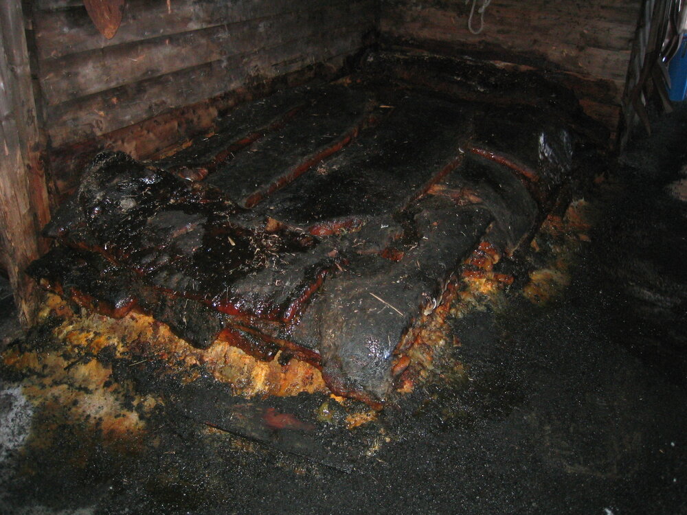 2004-05 Scott's 'Terra Nova' hut, work task, inspection (41)