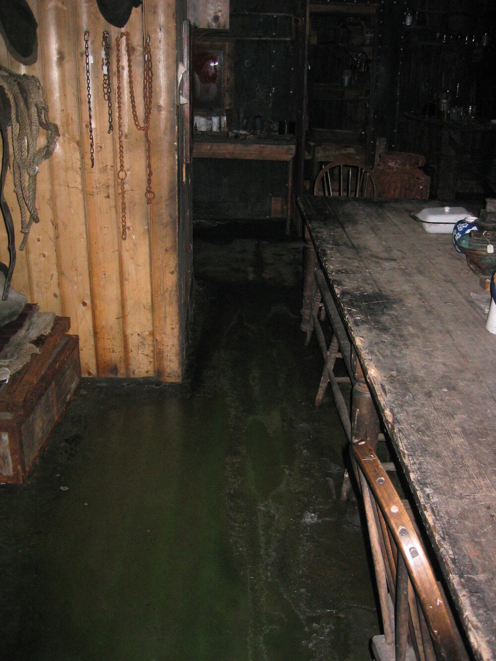 2004-05 Scott's 'Terra Nova' hut, work task, inspection (64)