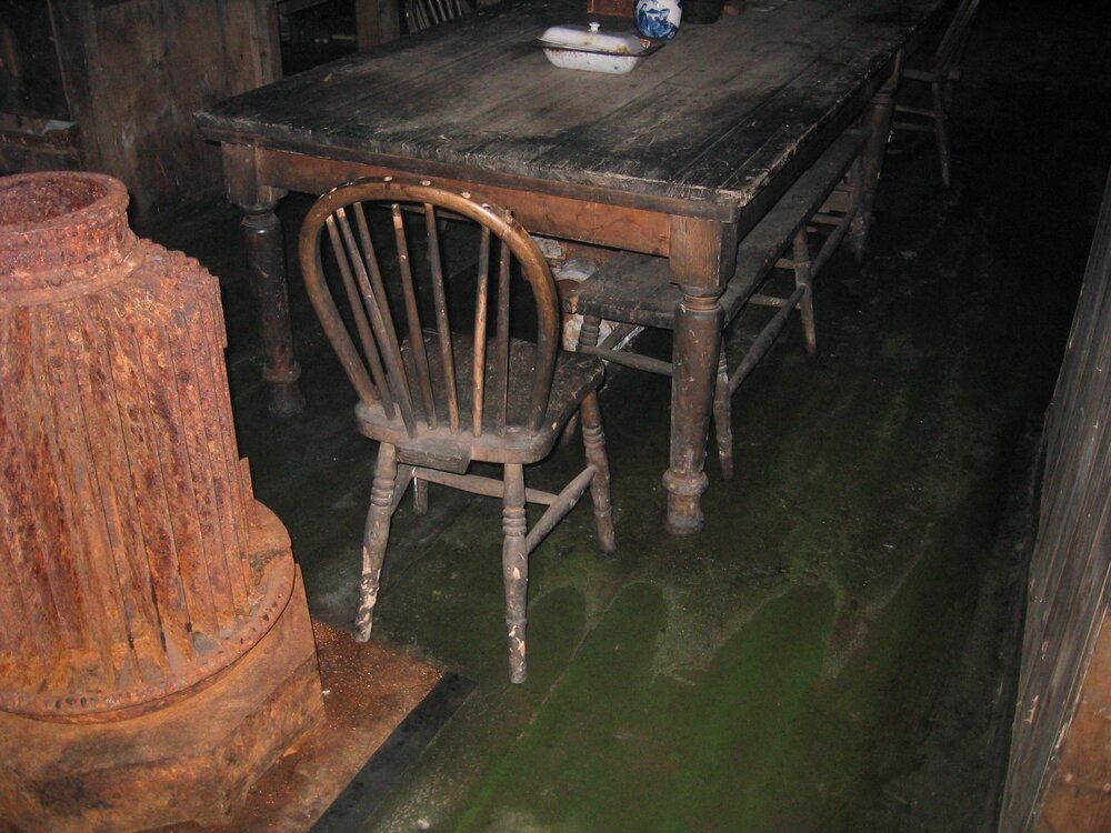 2004-05 Scott's 'Terra Nova' hut, work task, inspection (128)
