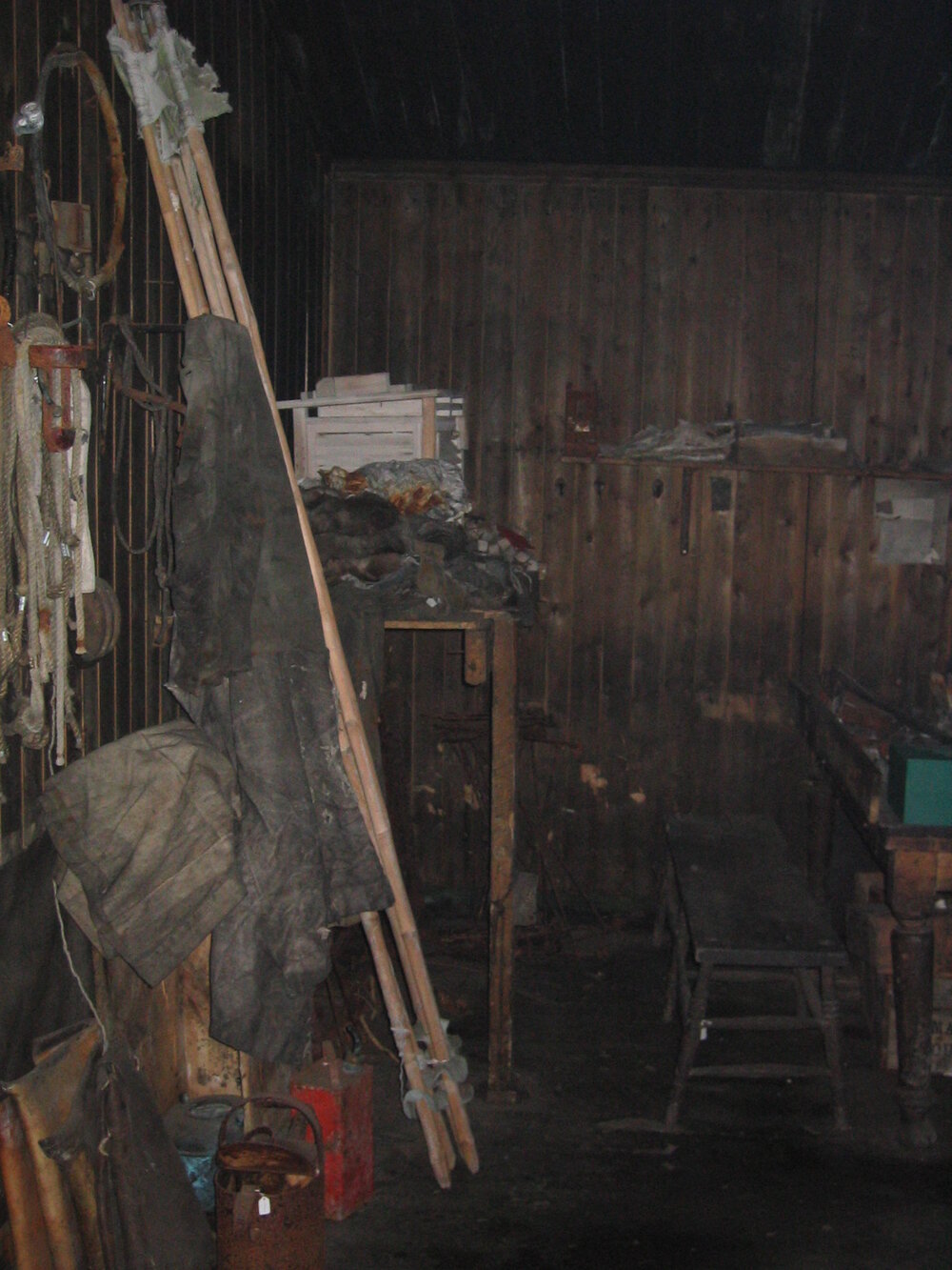 2004-05 Scott's 'Terra Nova' hut, work task, inspection (137)
