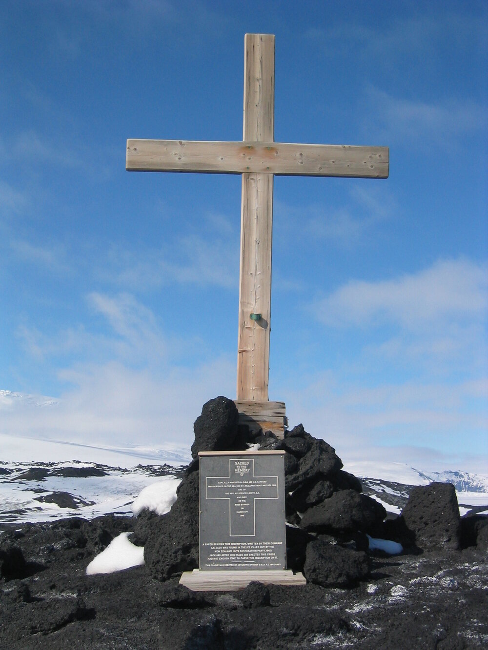 2004-05 Scott's 'Terra Nova' hut, work task, Cross (010)