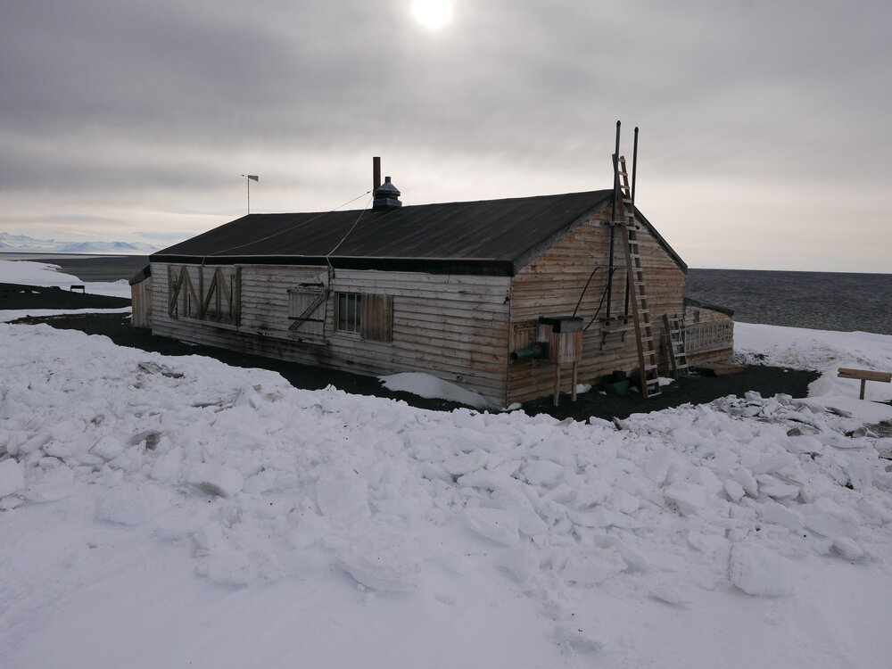 2020-21 'Terra Nova' Hut, hut exterior (21)
