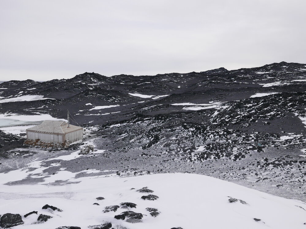 2020-21 Shackleton's 'Nimrod' Hut, hut exterior (008)