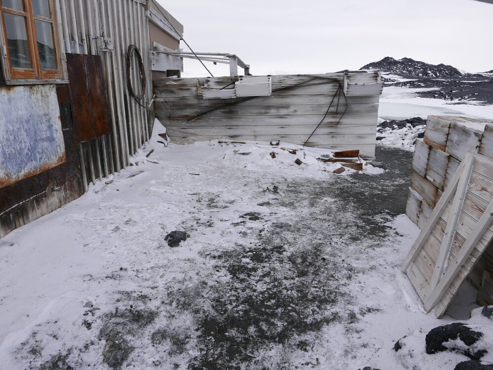 2020-21 Shackleton's 'Nimrod' Hut, hut exterior (016)