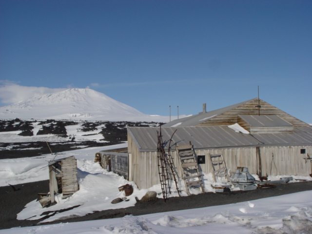 2004-05 Scott's 'Terra Nova' hut conservation (002)