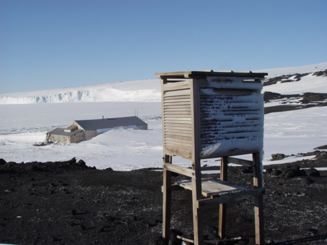 2004-05 Scott's 'Terra Nova' hut conservation (025)