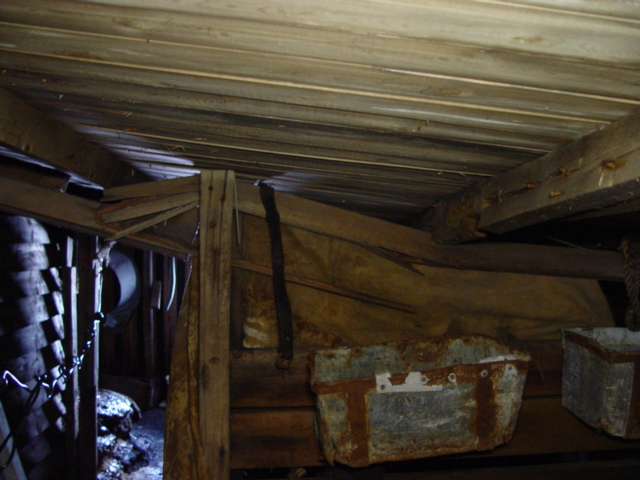 2004-05 Scott's 'Terra Nova' hut conservation (030)