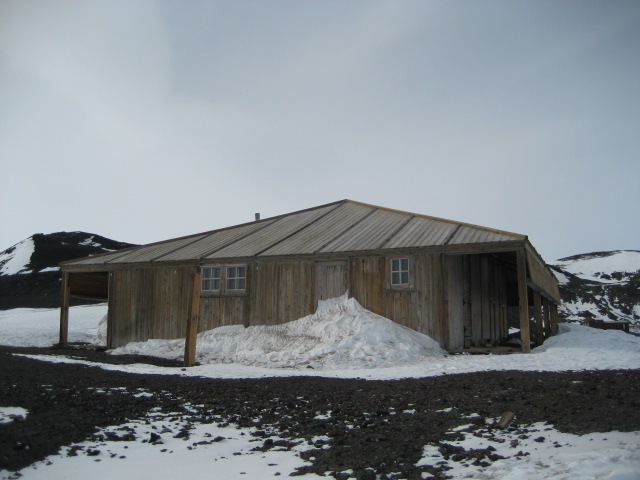 2006 West wall of Scott's 'Discovery' hut, Hut Point