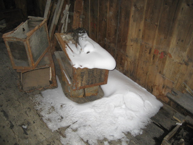 2006 Snow ingress inside Scott's 'Discovery' hut
