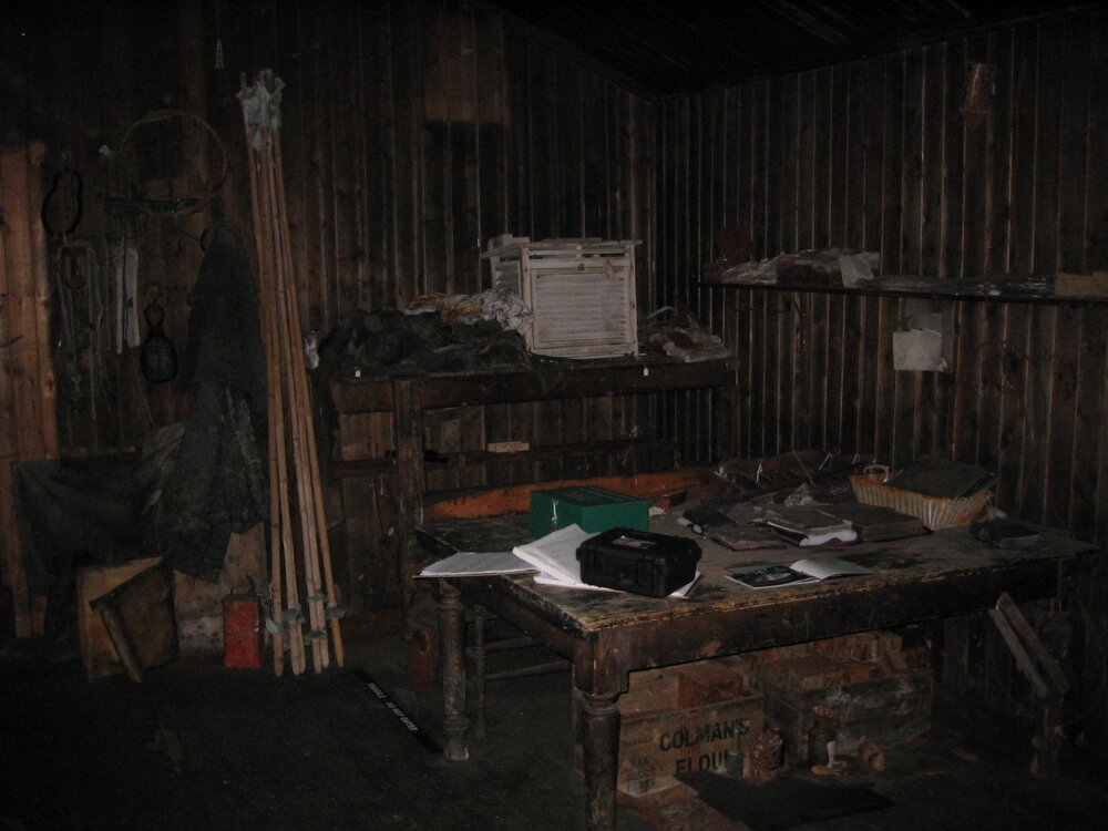 2006 Table and artefacts in Scott's 'Terra Nova' hut, Cape Evans
