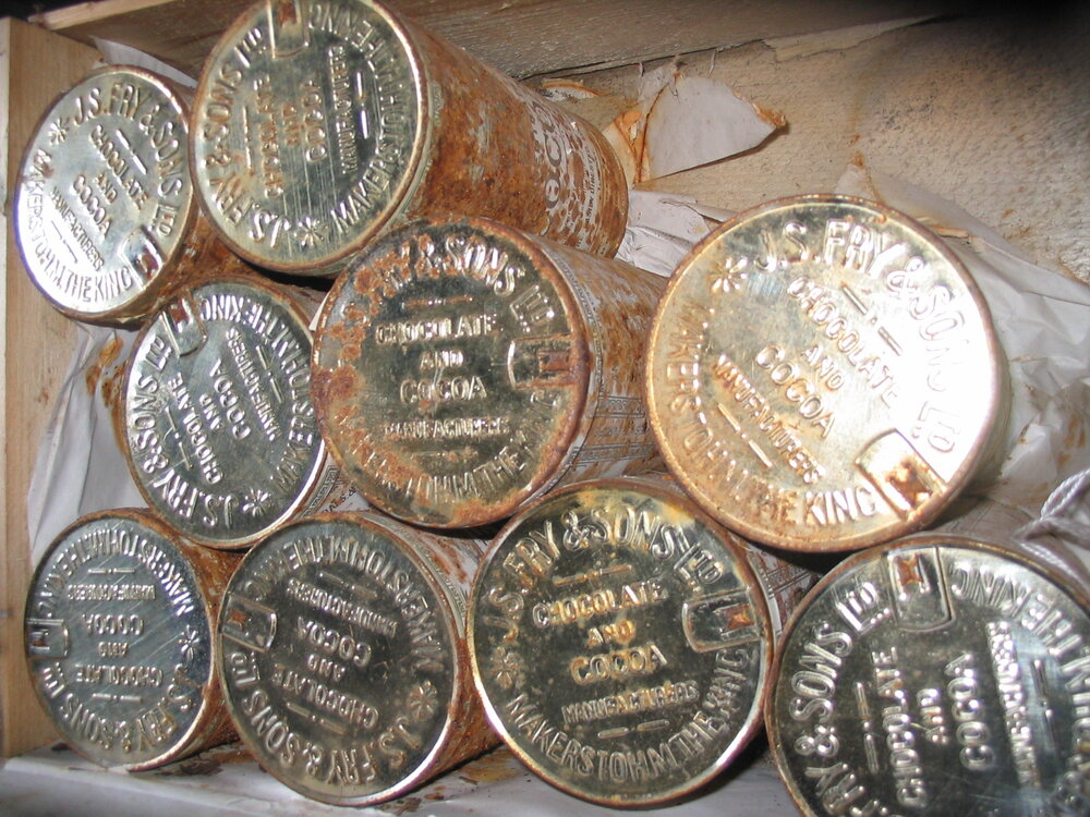 2006 Cans of JS Fry &amp; Sons Cocoa