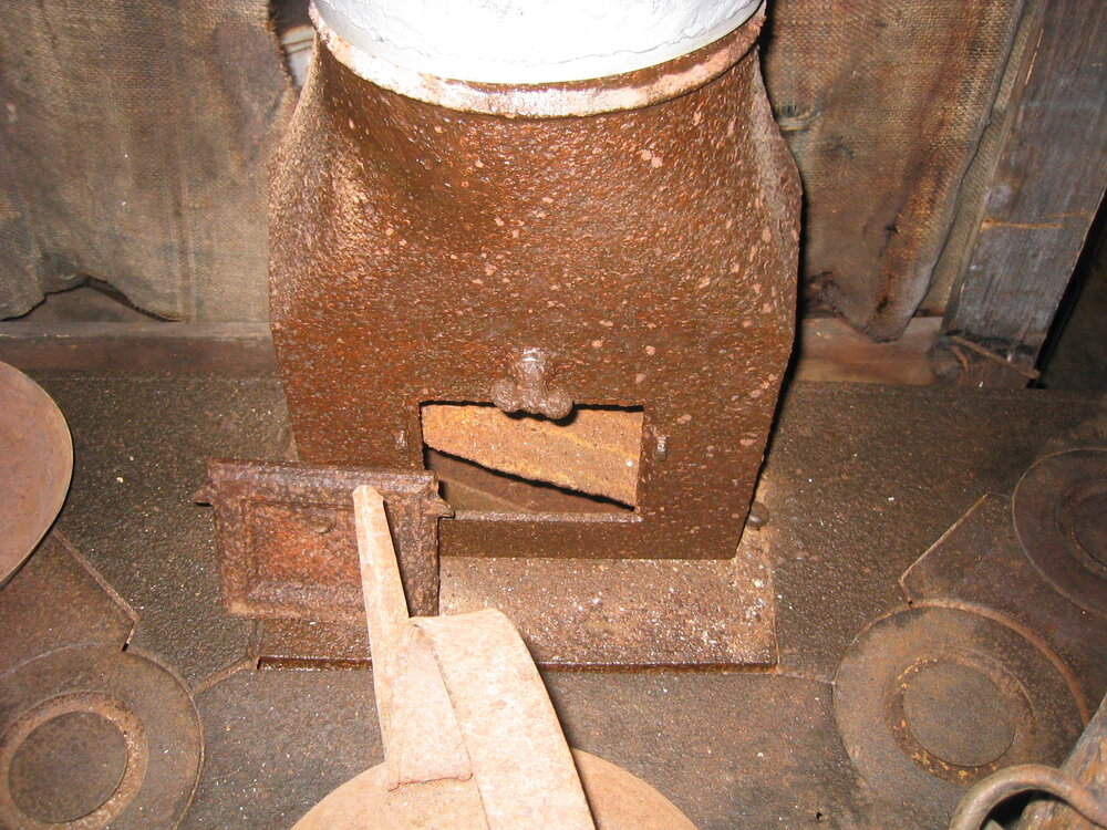 2003-04 Base of flue on stove in Shackleton's 'Nimrod' Hut