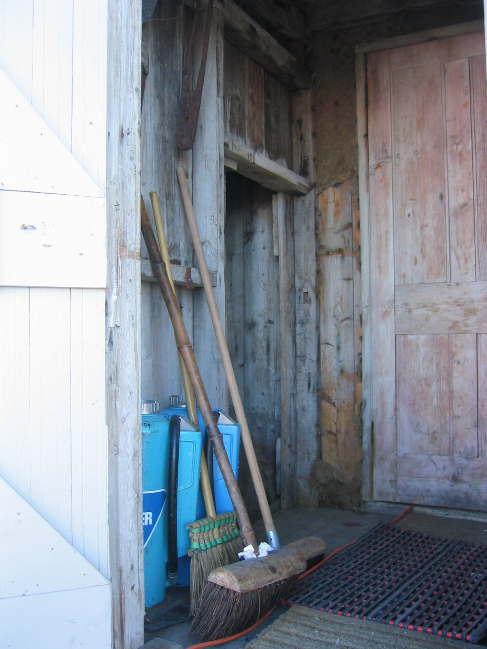 2003-04 Entrance to Shackleton's 'Nimrod' Hut 