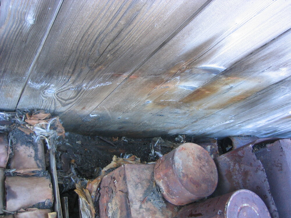 2003-04 Exterior wall and tins at Shackleton's 'Nimrod' Hut (001)