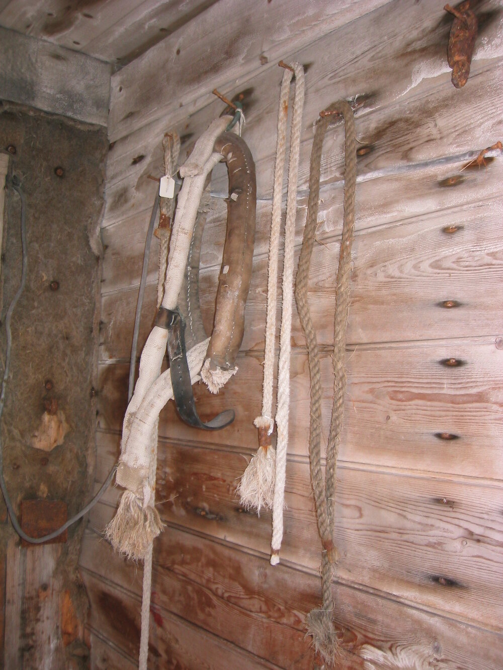 2003-04 Entrance porch to Shackleton's 'Nimrod' Hut (002)