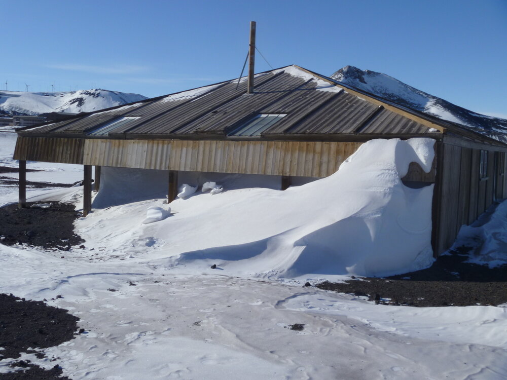 Snow accumulation at Scott's 'Discovery' hut