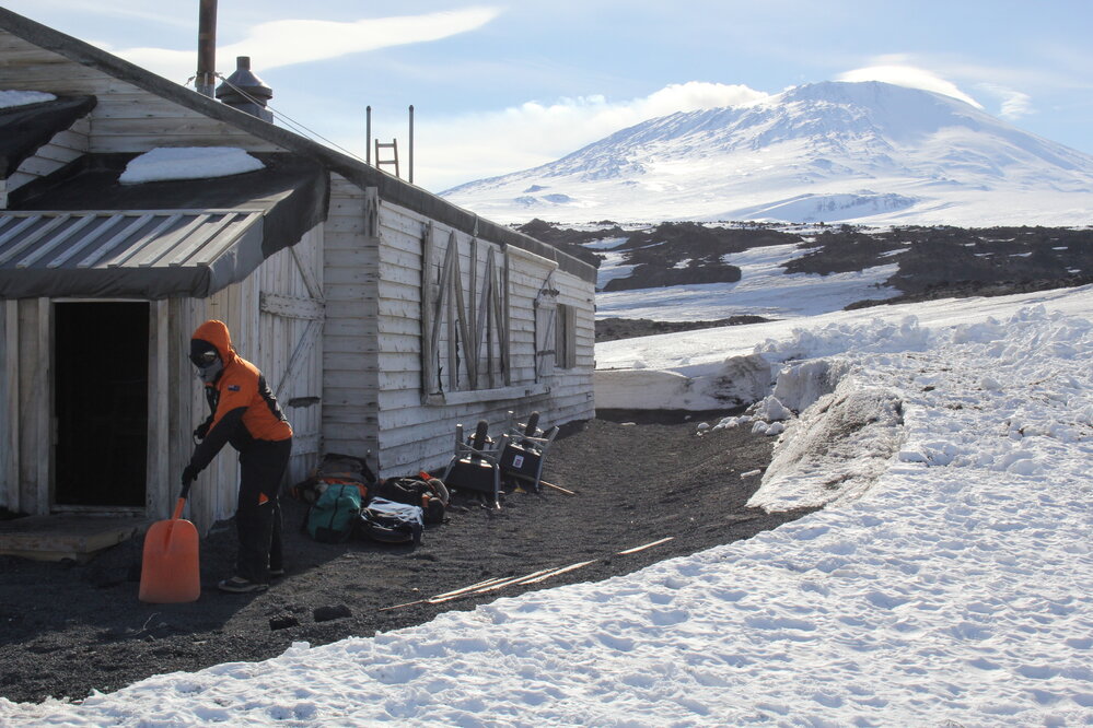 2019-20 Francesca Eathorne outside Scott's 'Terra Nova' Hut (004)