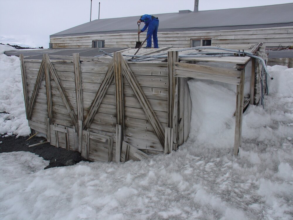 Snow and ice removal from Scott's 'Terra Nova' Hut 