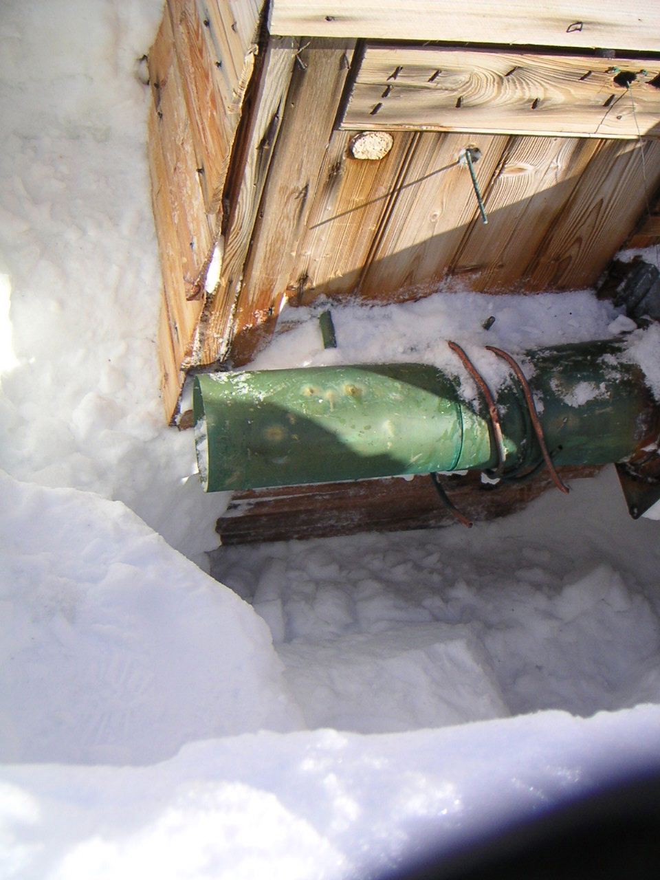 2002-03 Science corner - external instrument shelters and fixtures on south east corner