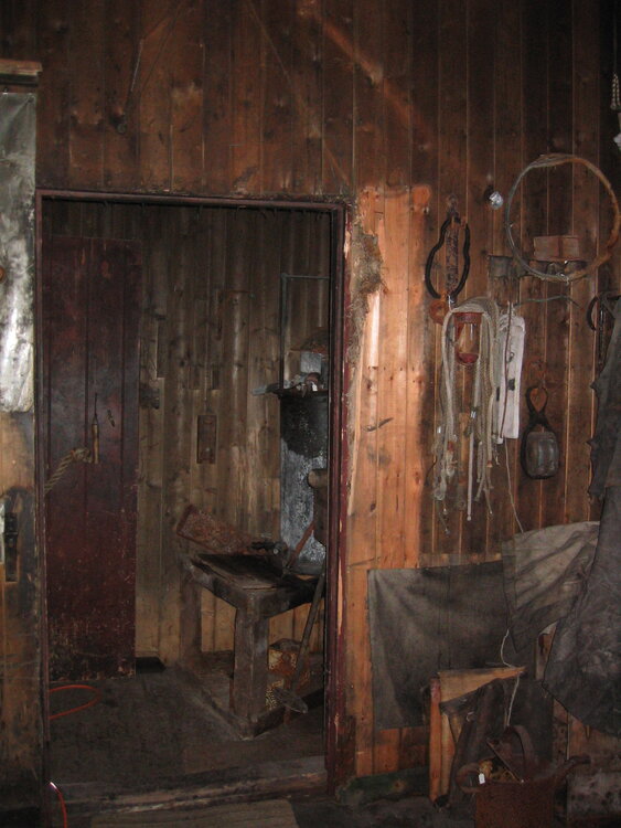 2003-04 Exit to cold porch, Scott's 'Terra Nova' Hut