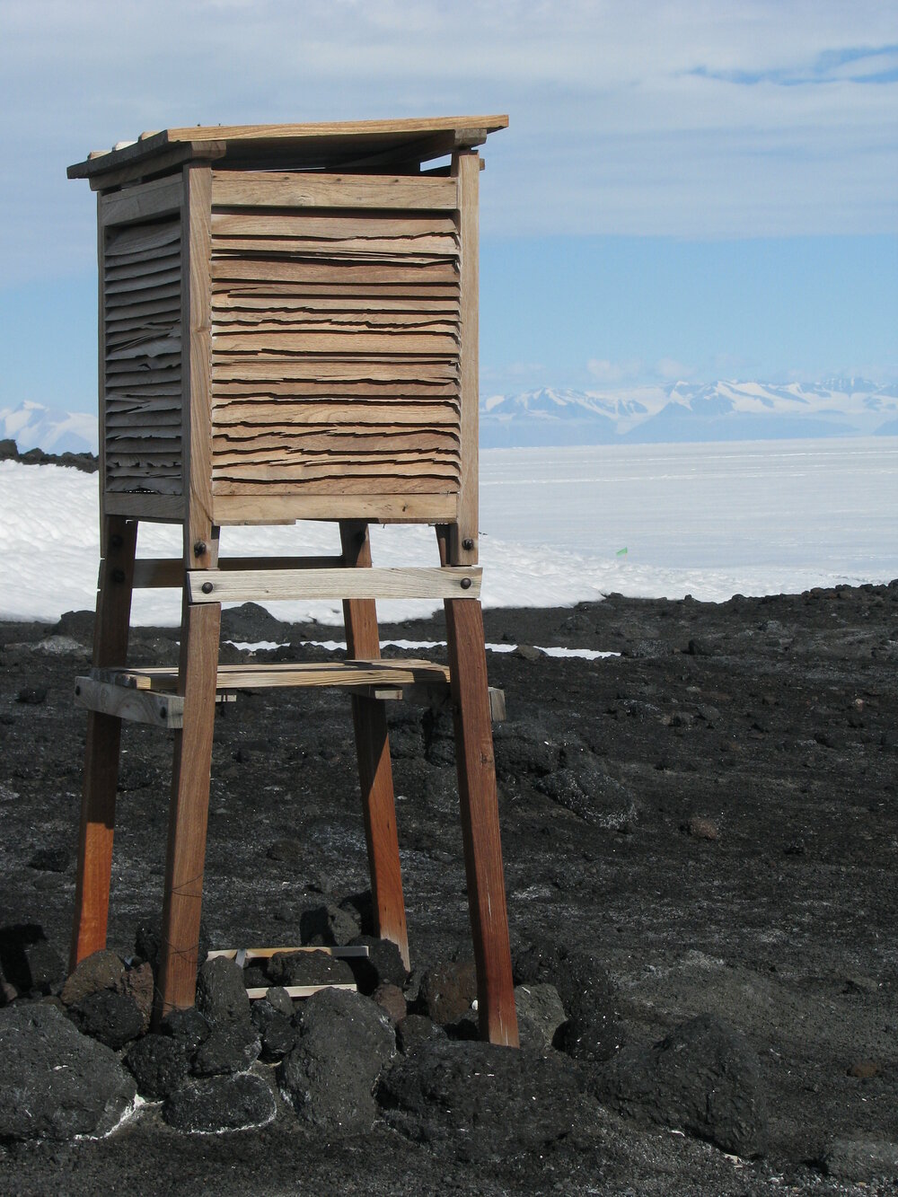 2008-09 'Terra Nova' hut, General exterior (012)