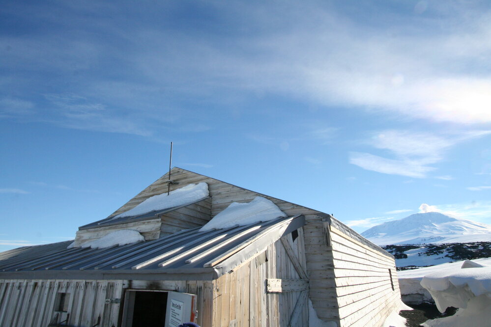 2008-09 'Terra Nova' hut, General exterior (156)