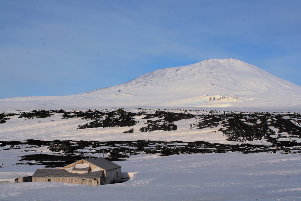 2008-09 'Terra Nova' hut, General exterior (162)