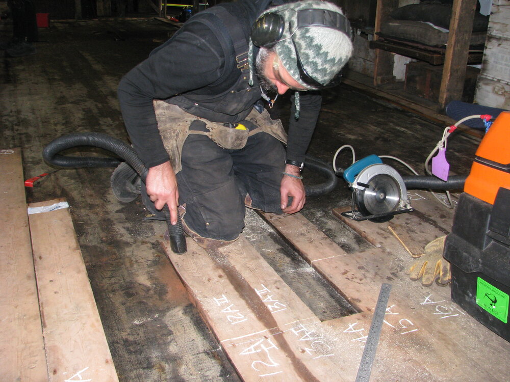 2008-09 'Terra Nova' hut, floor, Gord Macdonald (023)