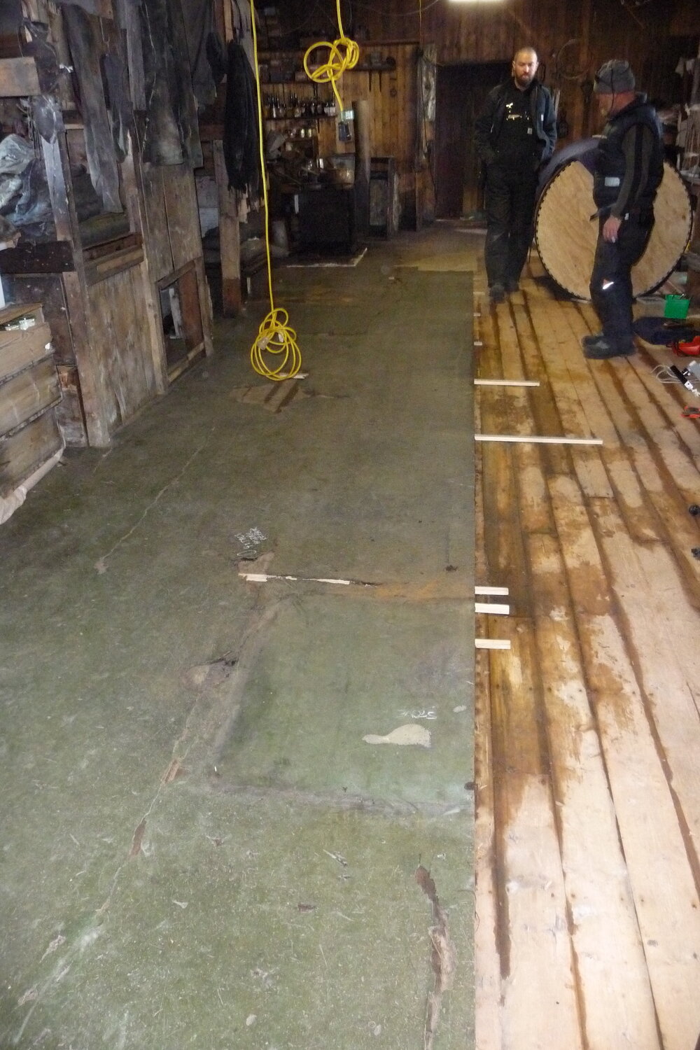 2008-09 'Terra Nova' hut, floor (254)