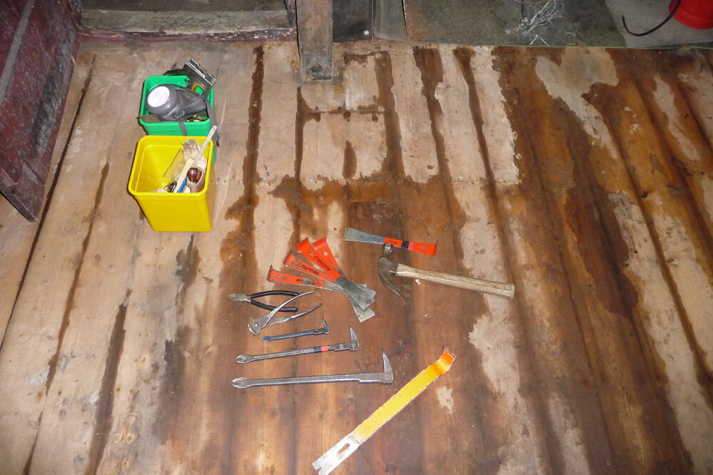2008-09 'Terra Nova' hut, floor (276)